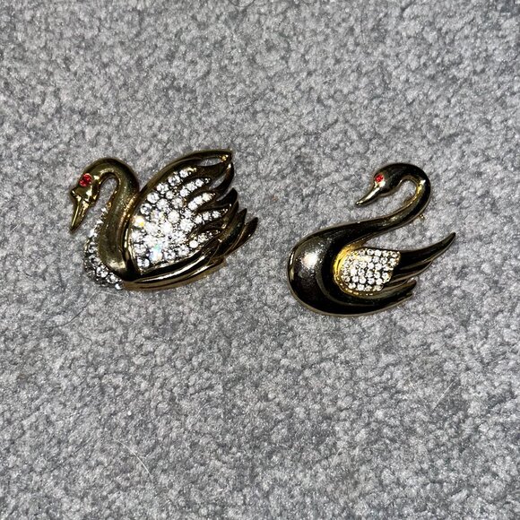 Vintage Rhinestone Swan Brooch Pair - Gold Tone with Red Eyes - Picture 1 of 6